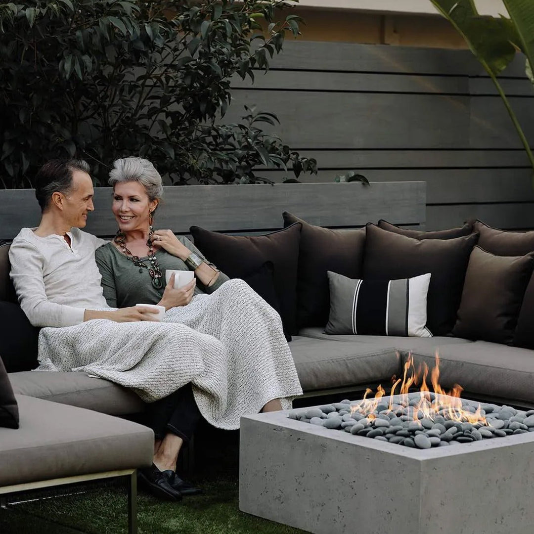 DEKKO Alea square concrete fire pit table