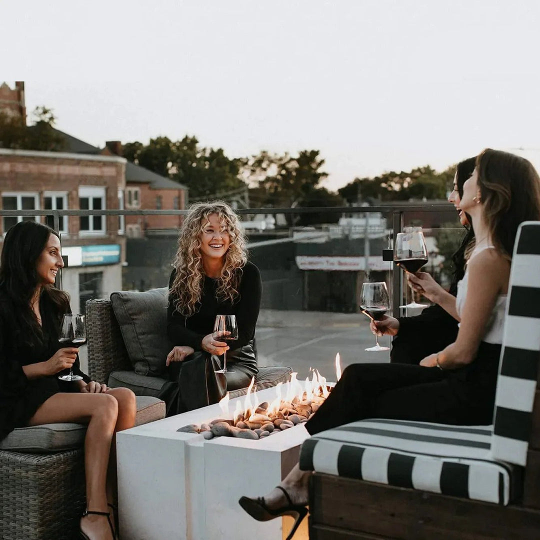DEKKO Avera rectangular concrete fire pit table